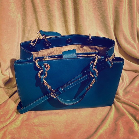 Michael Kors Handbags - Boss it up w/ this MK blue & silver chain handbag